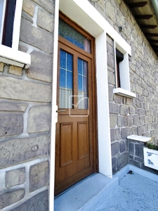 CHARMANTE MAISON DE VILLE EN PIERRE AVEC JARDIN 10
