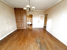 MAISON de VILLAGE AVEC JARDIN PROCHE DES COMMODITES 6