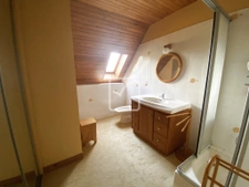 CHARMANTE MAISON DE VILLE ENVIRONNEMENT CALME ET CHALEUREUX 14