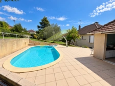 MAISON AVEC PISCINE ET JARDIN ARBORE QUARTIER CALME ET JOLIE 2