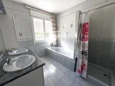 JOLIE MAISON DE PLAIN PIED ENVIRONNEMENT TRES AGREABLE 10