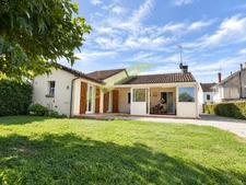 JOLIE MAISON DE PLAIN PIED A PROXIMITE IMMEDIATE DES COMMODI 1