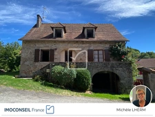 JOLIE MAISON EN PIERRE AVEC JARDIN DANS VILLAGE PAISIBLE 1