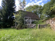 CHARMANT ENSEMBLE EN PIERRE A LA CAMPAGNE 16