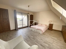 CHARMANTE MAISON DE VILLE ENVIRONNEMENT CALME ET CHALEUREUX 9