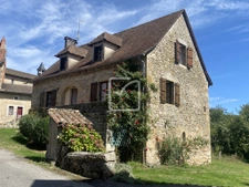 JOLIE MAISON EN PIERRE AVEC JARDIN DANS VILLAGE PAISIBLE 8