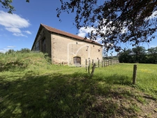 MAISON AVEC GRANGE ET FOURS A PAIN A RESTAURER  AU CALME AVE 7