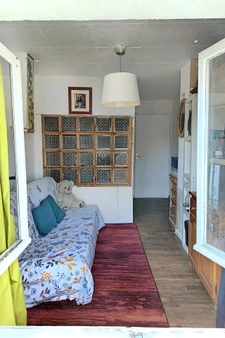 Maison familiale de caractère avec annexe constructible et j