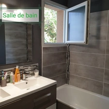 Grand T4 fonctionnel et propre de 87 m2 dans verdure