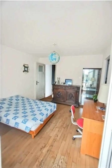 Liffré centre   grande maison 7 ch avec piscine et potentiel