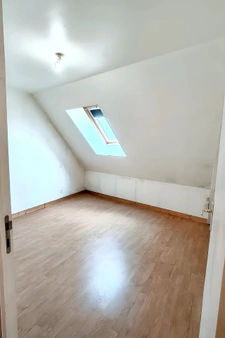 Bassin de Fougeres : Immeuble 3 biens rénovés   2 loués + 1 