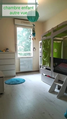 Grand T4 fonctionnel et propre de 87 m2 dans verdure