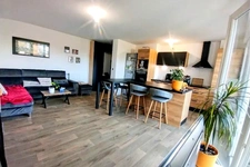 T3 lumineux avec terrasse et jardin  LIFFRE