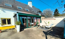 Maison familiale de caractère avec annexe constructible et j