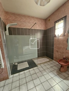 Maison  8 pièces  175 m2 12
