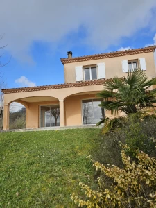 Maison 4pièces 145 m2 2