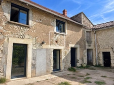 MAISON EN PIERRE - DEPENDANCES  2