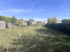 MAISON EN PIERRE - DEPENDANCES  5