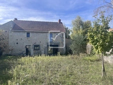 MAISON EN PIERRE - DEPENDANCES  6