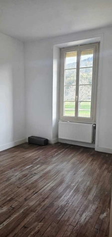 Ancienne école réhabilitée en maison d'habitation 8