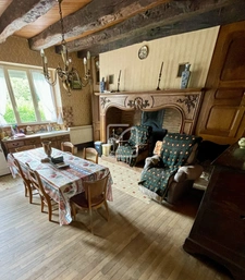 Ancien corps de ferme à Vignols. Havre de paix en pleine nat 9