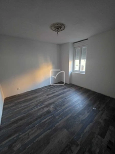 Immeuble rare-Fort potentiel 4