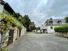 Ancien corps de ferme à Vignols. Havre de paix en pleine nat 7