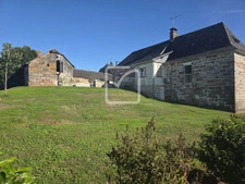 Corps de ferme isolé avec 55 hectares attenants et habitatio 2