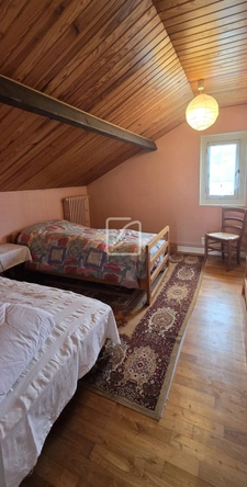 Maison familiale - Quartier recherché, proche de la voie ver 12