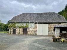Ancien corps de ferme à Vignols. Havre de paix en pleine nat 6