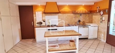 Grande maison avec vaste garage indépendant 8
