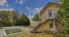 Maison année 1930 à rénover 135m2, piscine, terrain plat de  1