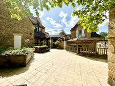 Exclusif et unique dans Sarlat La Caneda : cet ensemble immo 18