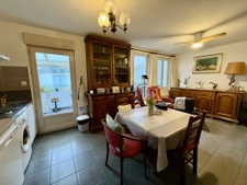 Immeuble à vendre de 3 appartements 3