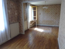 MAISON  EN PIERRES JAUNES 6 PIECES 8