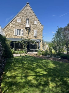 Maison de caractère en pierre - 10 pièces -310m2 - Terrain 5 3