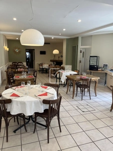 Ensemble immobilier de 799 m2 : Hôtel 2 étoiles, bar et rest 8