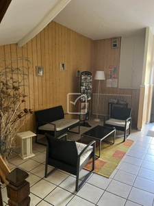 Ensemble immobilier de 799 m2 : Hôtel 2 étoiles, bar et rest 12