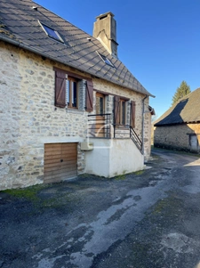 MAISON EN PIERRES 3 Pièces  2