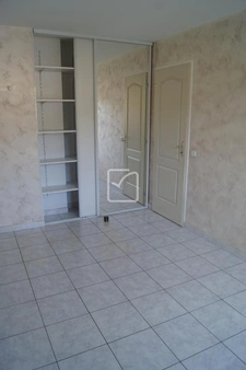 Maison dans quartier excentré 7