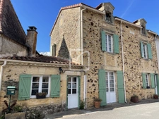 MAISON EN PIERRE  1