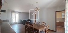 MAISON  DE PLAIN PIED 2 CHAMBRES  LUMINEUSE  EN TRES BON ETA 25