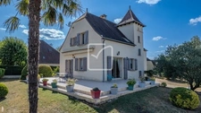 CONTEMPORAINE STYLE QUERCYNOIS AVEC PIGEONNIER  avec ESPACE  8