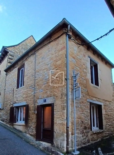 MAISON DE VILLE  75 m2 située au CENTRE VILLE, PROCHE DU MAR 6
