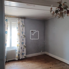 ENSEMBLE IMMOBILIER à GOURDON comprenant HABITATION 95 m2 HA 15