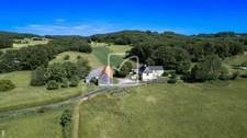 ENSEMBLE IMMOBILIER   MAISON D HABITATION EN PIERRES, GRANGE 8