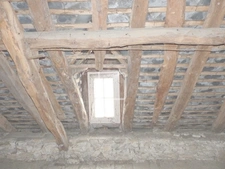 MAISON DE VILLAGE EN PIERRES AVEC LOCAL PROFESSIONNEL ET HAB 14