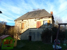 CORPS DE FERME A RESTAURER EN POSITION DOMINANTE, AUX PORTES 5