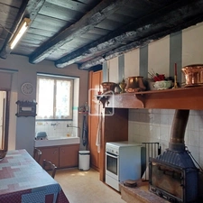 ENSEMBLE IMMOBILIER   MAISON D HABITATION EN PIERRES, GRANGE 25