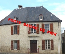 MAISON DE VILLAGE EN PIERRES AVEC LOCAL PROFESSIONNEL ET HAB 1